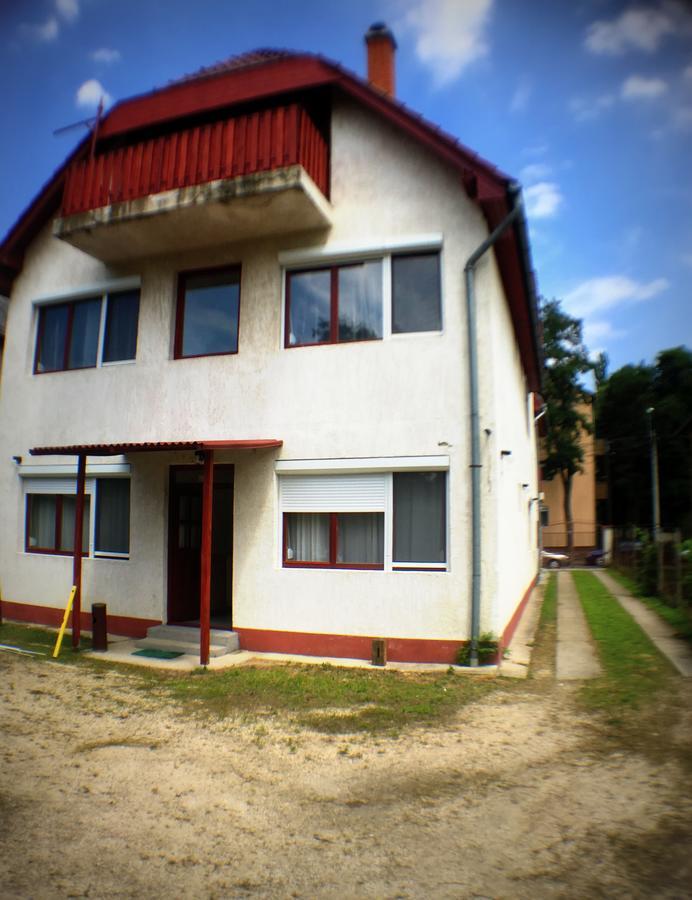 Palota Panzio Bed and Breakfast Budapest Exteriör bild